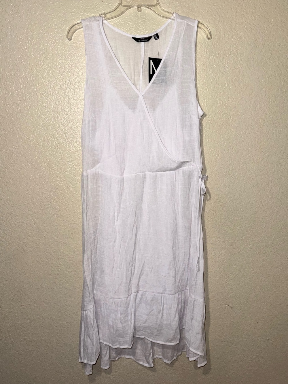 NWT Mlle Gabrielle White Faux Wrap Dress 1X Ruffle Hem